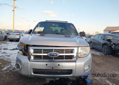 2010 Ford Escape Xlt z USA, uszkodzony, nr VIN 1FMCU9DGXAKD25026